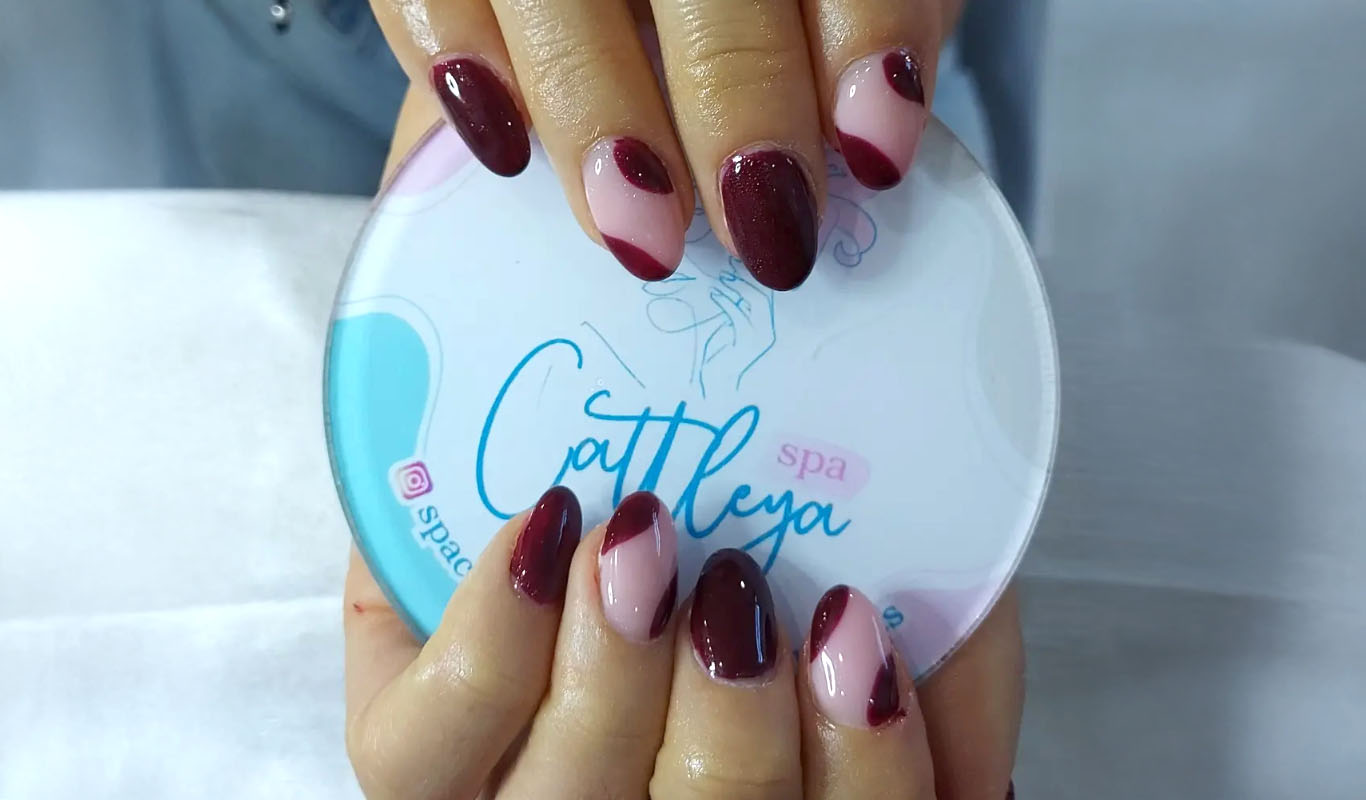 Estética Cattleya en Errenteria - Manicura semipermanente y tradicional